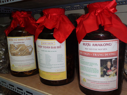 NGÂM RƯỢU NẤM NGỌC CẨU THẾ NÀO ĐỂ CÓ TÁC DỤNG TỐT NHẤT